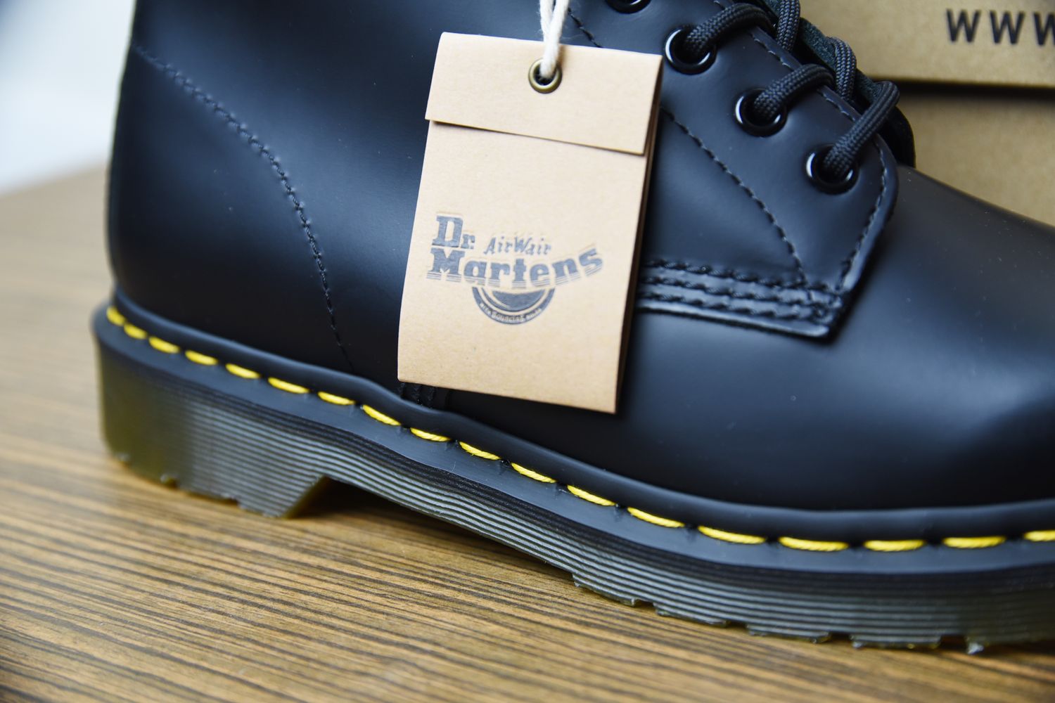 оригінальні туфлі dr. martens як розпізнати