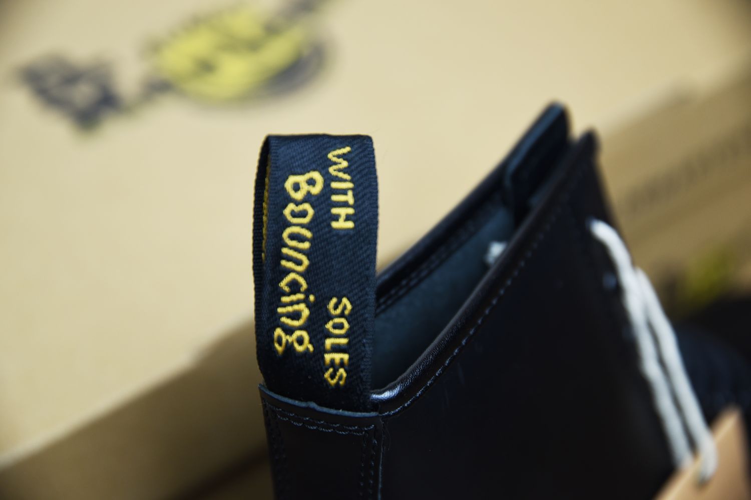 оригінальні туфлі dr. martens як розпізнати